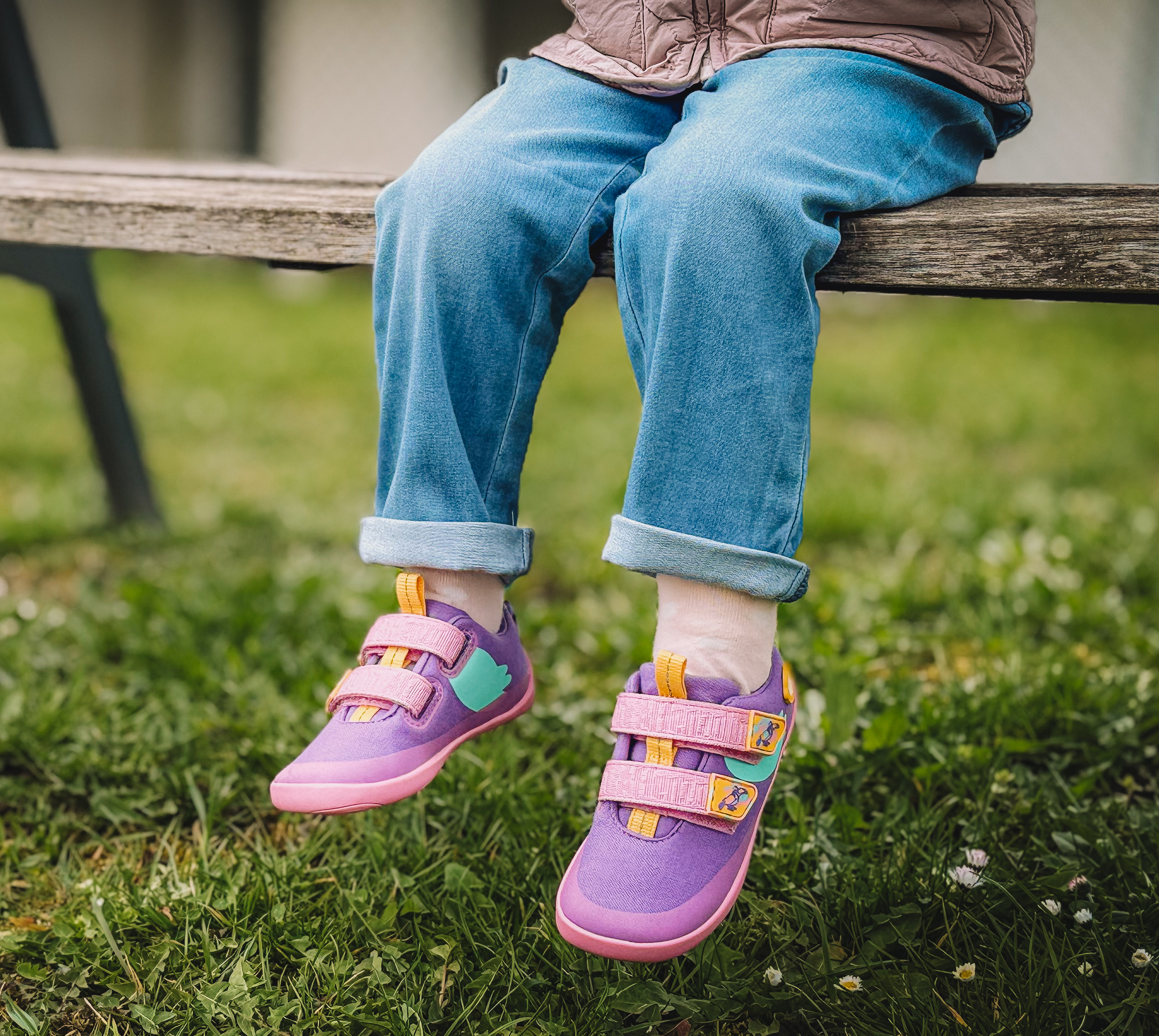 Little Shoes = Lehké kroky do jara