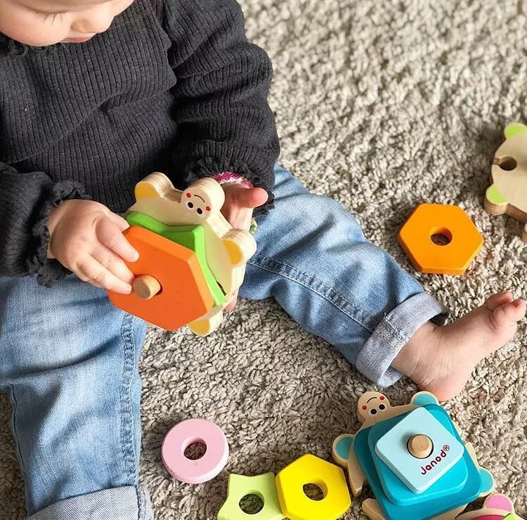 Tipy na hračky pro kojence a batolata